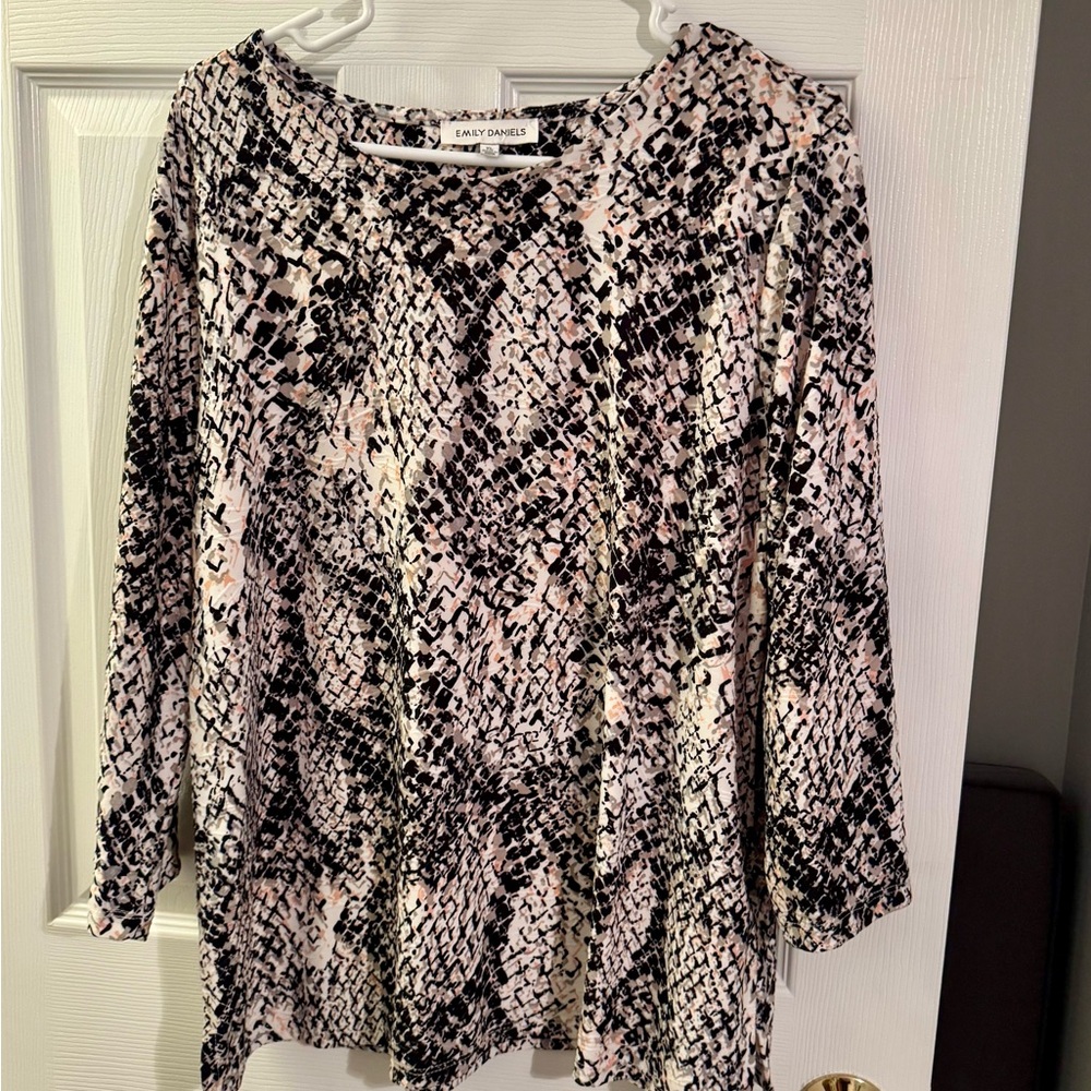 Emily Daniels Top